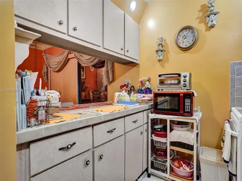 2770 NW 193rd Terrace Miami Gardens FL 33056