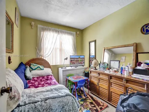 2770 NW 193rd Terrace Miami Gardens FL 33056