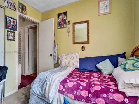 2770 NW 193rd Terrace Miami Gardens FL 33056