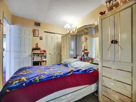 2770 NW 193rd Terrace Miami Gardens FL 33056
