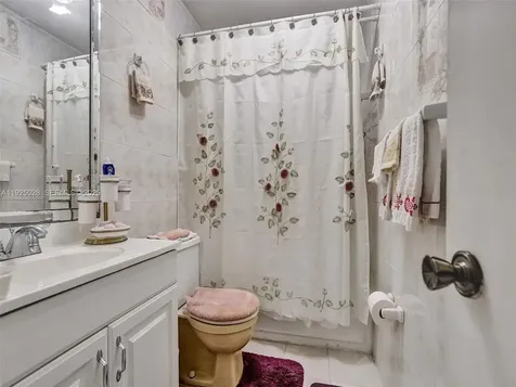 2770 NW 193rd Terrace Miami Gardens FL 33056