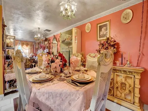 2770 NW 193rd Terrace Miami Gardens FL 33056