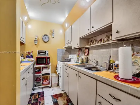2770 NW 193rd Terrace Miami Gardens FL 33056