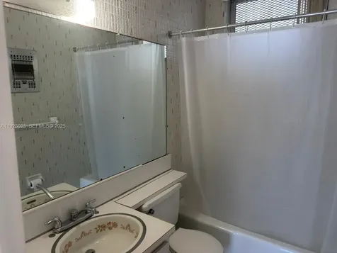 7800 Carlyle Avenue Miami Beach FL 33141