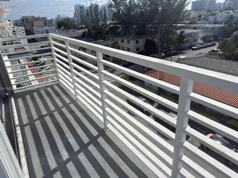 7800 Carlyle Avenue Miami Beach FL 33141