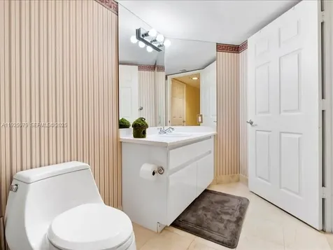 16711 Collins Avenue Sunny Isles Beach FL 33160