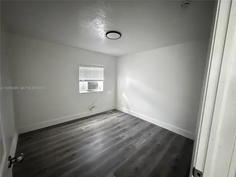 4017 SW 24th Street West Park FL 33023
