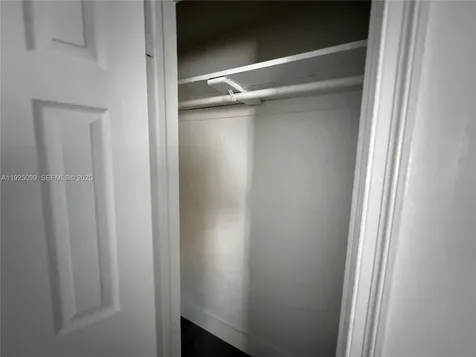4017 SW 24th Street West Park FL 33023