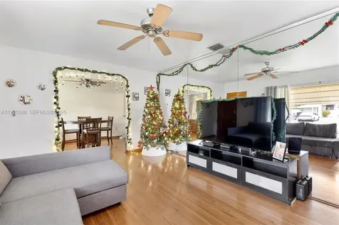 355 W 54th Street Hialeah FL 33012