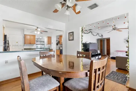 355 W 54th Street Hialeah FL 33012
