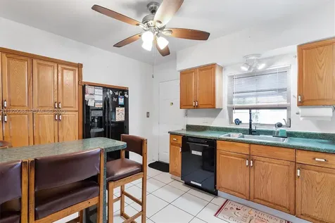 355 W 54th Street Hialeah FL 33012