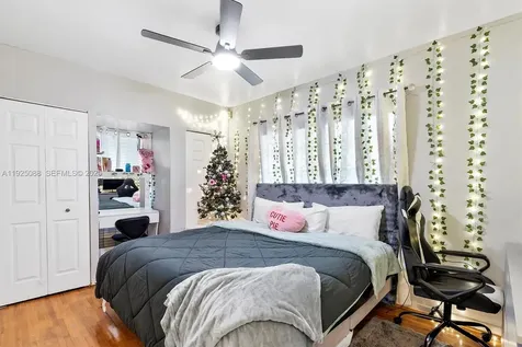 355 W 54th Street Hialeah FL 33012