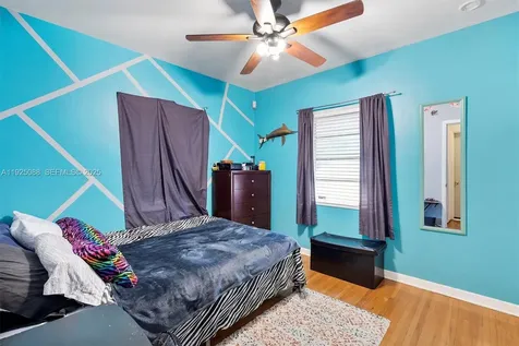355 W 54th Street Hialeah FL 33012