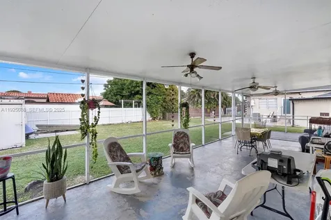 355 W 54th Street Hialeah FL 33012