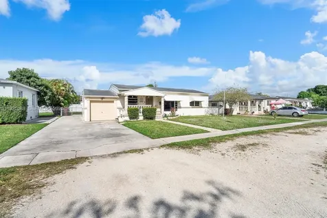 355 W 54th Street Hialeah FL 33012