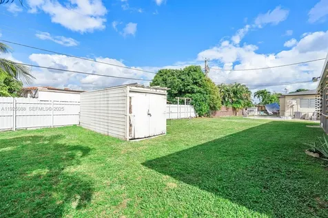 355 W 54th Street Hialeah FL 33012