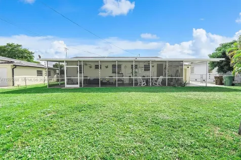 355 W 54th Street Hialeah FL 33012