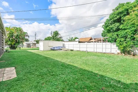 355 W 54th Street Hialeah FL 33012