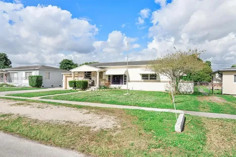 355 W 54th Street Hialeah FL 33012