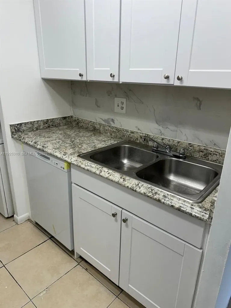 10120 Twin Lakes Coral Springs FL 33071