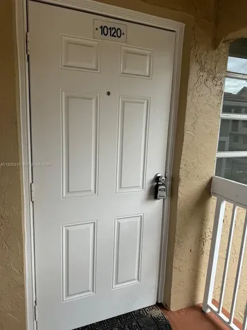 10120 Twin Lakes Coral Springs FL 33071