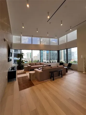 225 N Miami Avenue Miami FL 33128