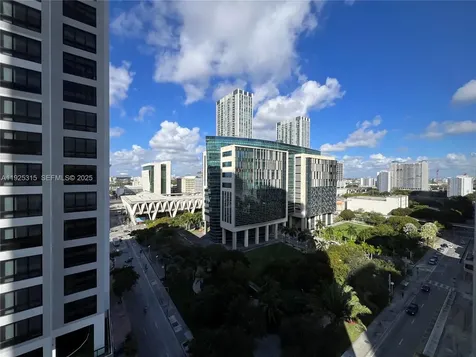 225 N Miami Avenue Miami FL 33128