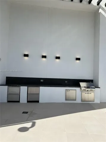 225 N Miami Avenue Miami FL 33128