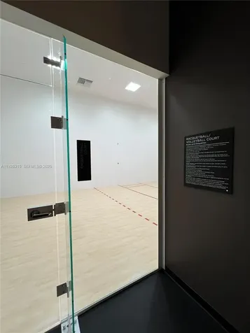 225 N Miami Avenue Miami FL 33128