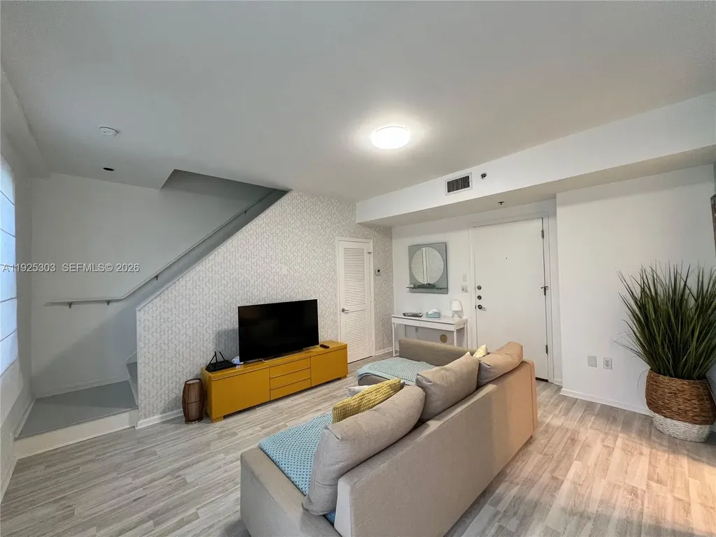 1614 Pennsylvania Avenue Miami Beach FL 33139