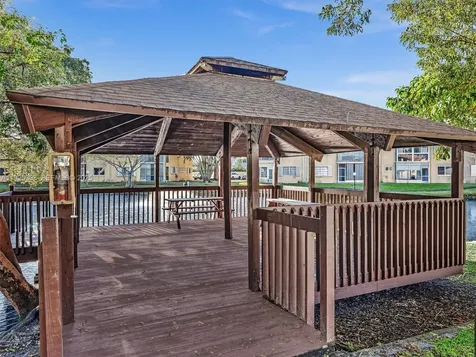 5130 SW 40th Avenue Dania Beach FL 33314