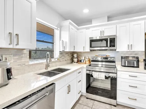 5130 SW 40th Avenue Dania Beach FL 33314