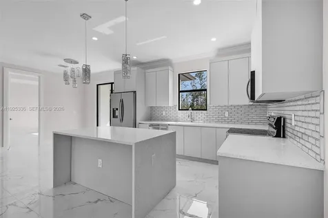3260 60th Avenue NE Naples FL 34120
