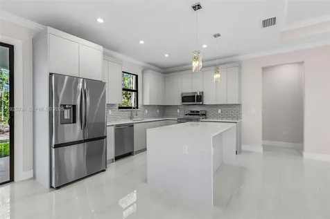 3260 60th Avenue NE Naples FL 34120