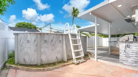 11421 SW 84th Street Miami FL 33173