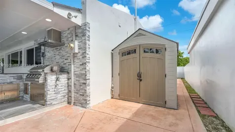 11421 SW 84th Street Miami FL 33173