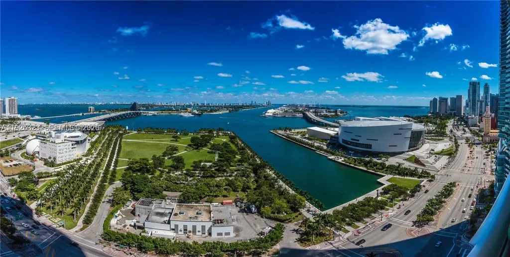 900 Biscayne Boulevard Miami FL 33132