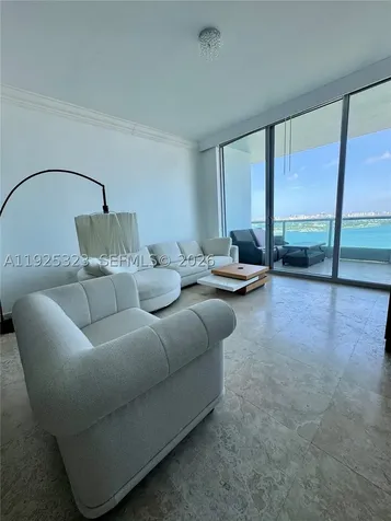900 Biscayne Boulevard Miami FL 33132