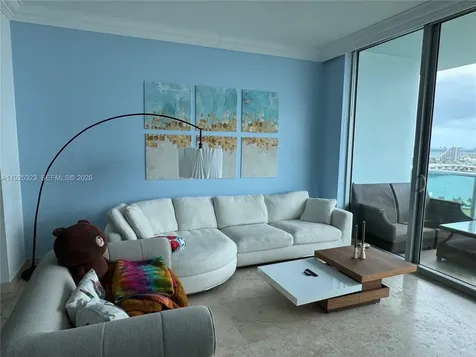 900 Biscayne Boulevard Miami FL 33132