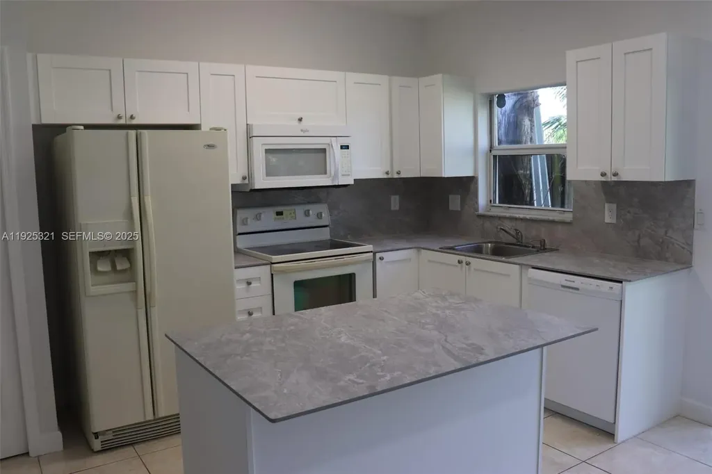 2940 SE 15th Terrace Homestead FL 33035