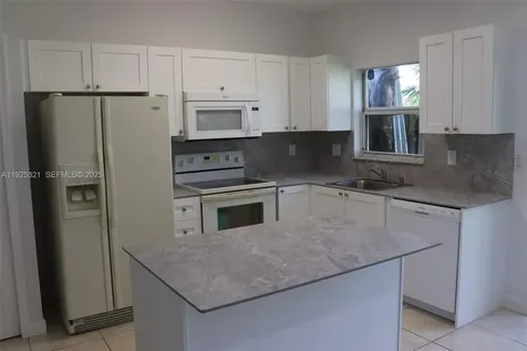 2940 SE 15th Terrace Homestead FL 33035