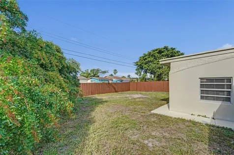 1777 NW 34th Avenue Lauderhill FL 33311