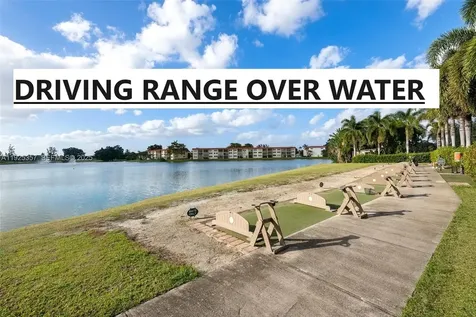 9511 N Hollybrook Lake Drive Pembroke Pines FL 33025