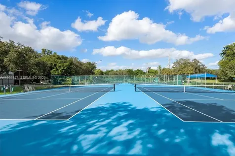 9511 N Hollybrook Lake Drive Pembroke Pines FL 33025