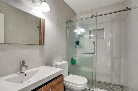 631 E 53rd Street Hialeah FL 33013