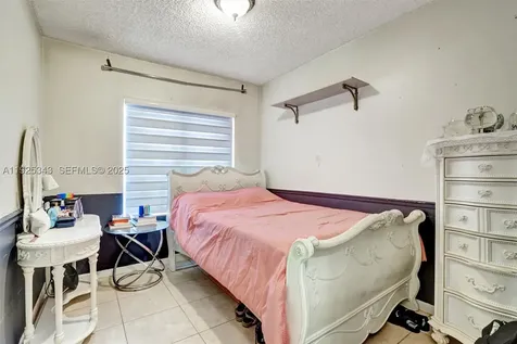 631 E 53rd Street Hialeah FL 33013
