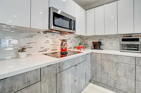 631 E 53rd Street Hialeah FL 33013