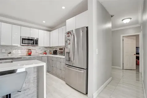 631 E 53rd Street Hialeah FL 33013