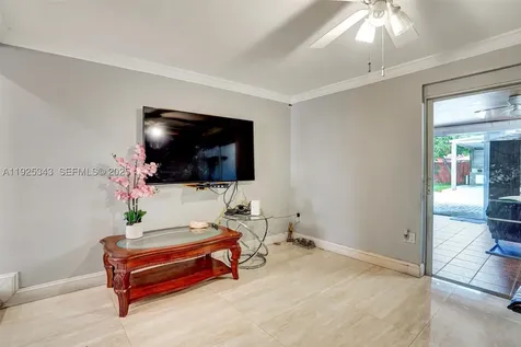 631 E 53rd Street Hialeah FL 33013