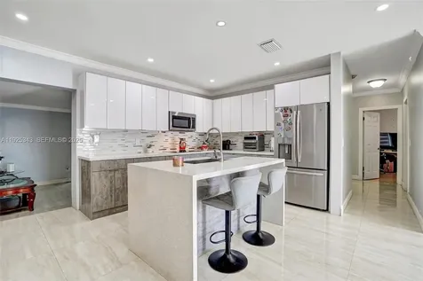 631 E 53rd Street Hialeah FL 33013